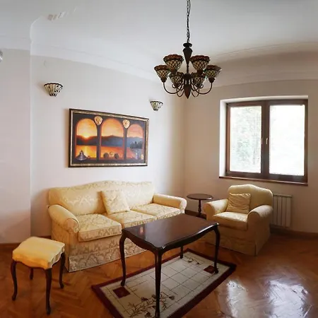 Dvornik Lux 1 Skopje